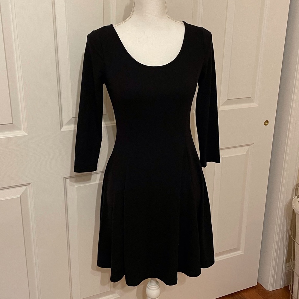 Black 3/4 Sleeve T-Shirt Dress